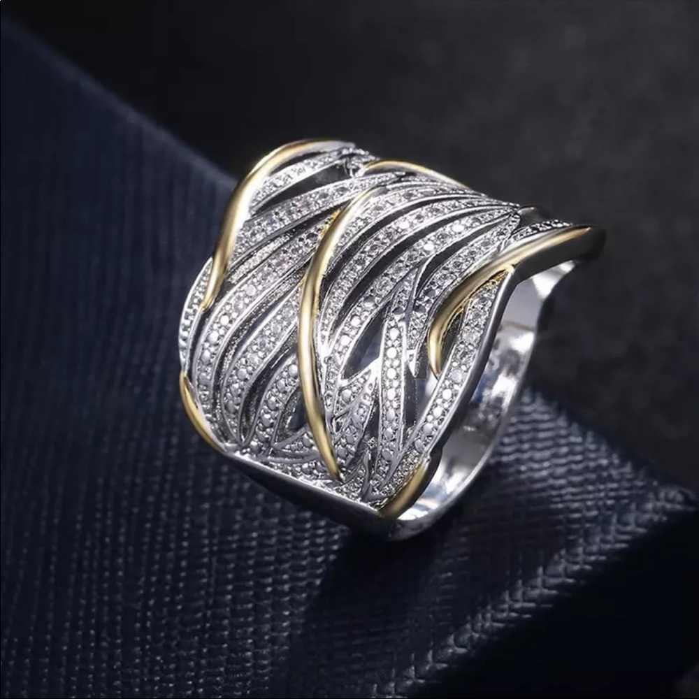 New Women’s Two Tone 925 Silver Diamond Ring - Picture 5 of 6